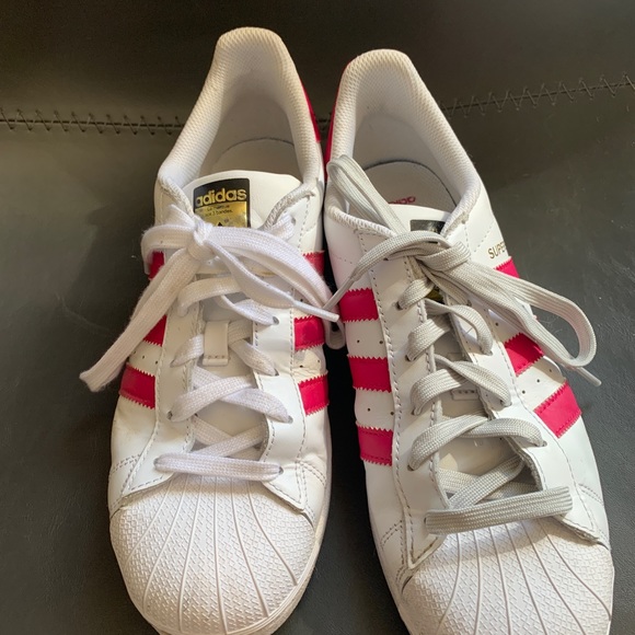 Adidas Superstars - Picture 3 of 3